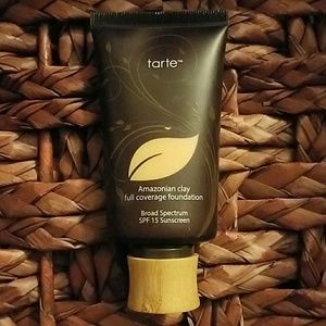 Tarte Amazonian Clay full coverage foundation